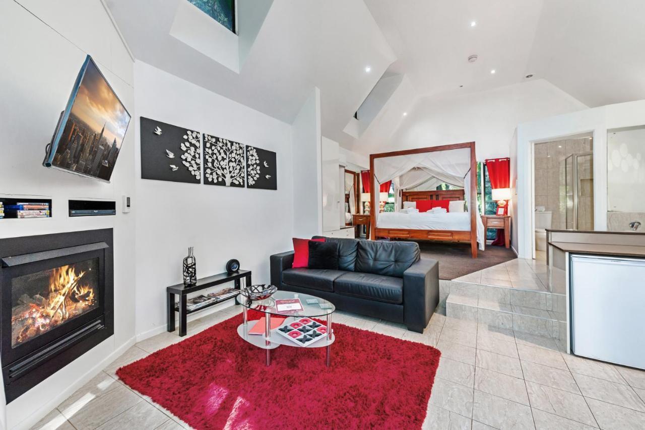 Chalet On Gallery Walk - King Bed, Spa, Fireplace, Wifi & Netflix, Linger A While Mount Tamborine Exterior foto