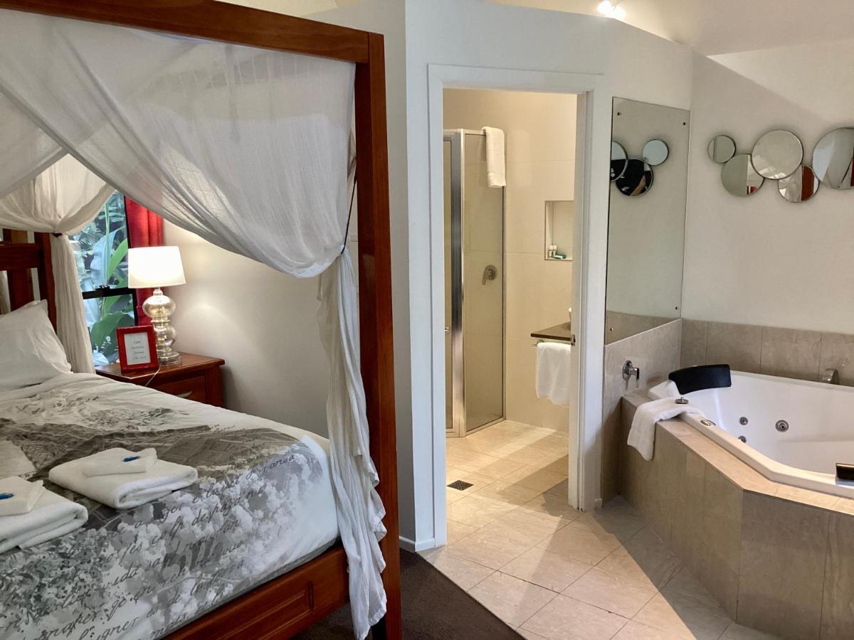 Chalet On Gallery Walk - King Bed, Spa, Fireplace, Wifi & Netflix, Linger A While Mount Tamborine Exterior foto